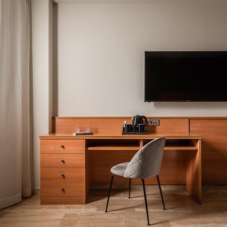 Hotel Sb Express Tarragona Ngoại thất bức ảnh