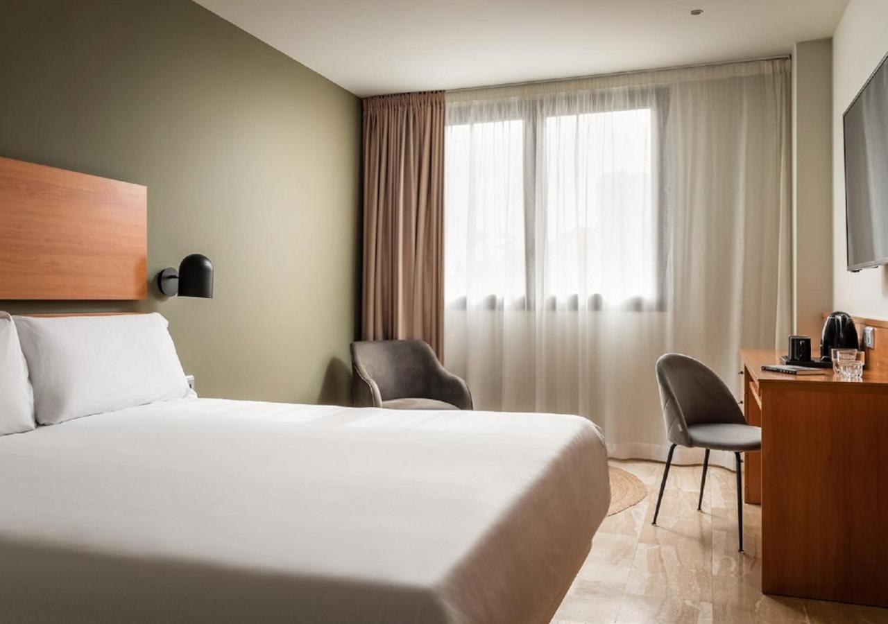 Hotel Sb Express Tarragona Ngoại thất bức ảnh