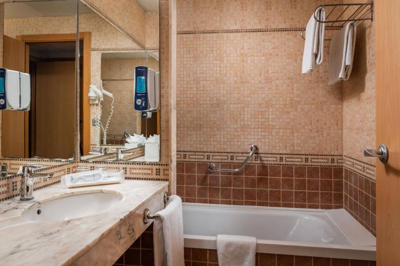 Hotel Sb Express Tarragona Ngoại thất bức ảnh