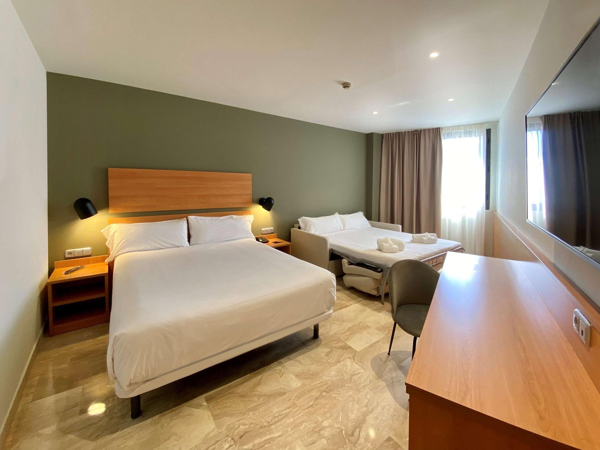 Hotel Sb Express Tarragona Ngoại thất bức ảnh