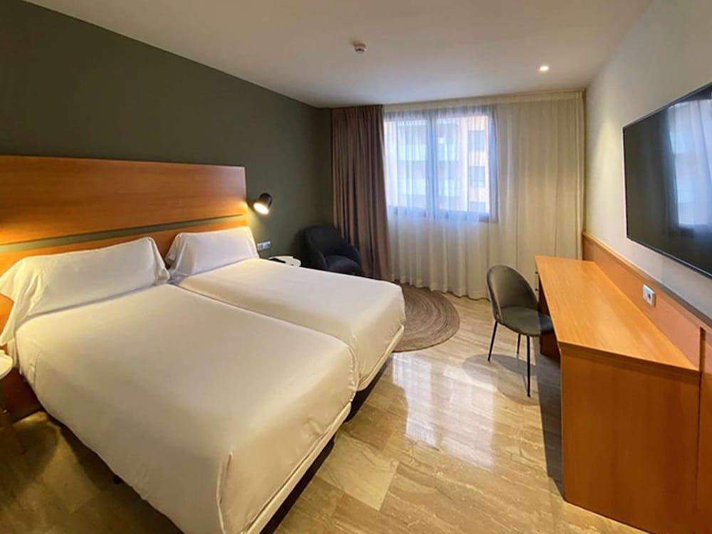 Hotel Sb Express Tarragona Ngoại thất bức ảnh