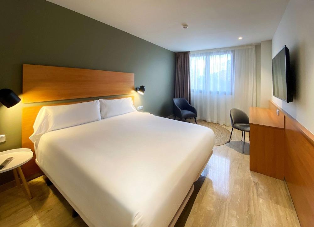 Hotel Sb Express Tarragona Ngoại thất bức ảnh