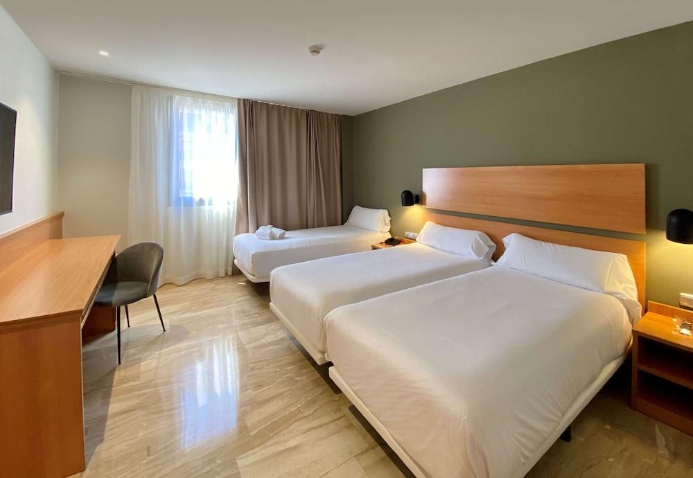 Hotel Sb Express Tarragona Ngoại thất bức ảnh