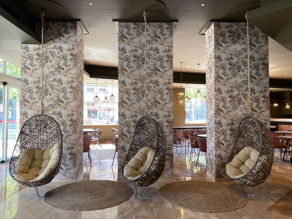 Hotel Sb Express Tarragona Ngoại thất bức ảnh