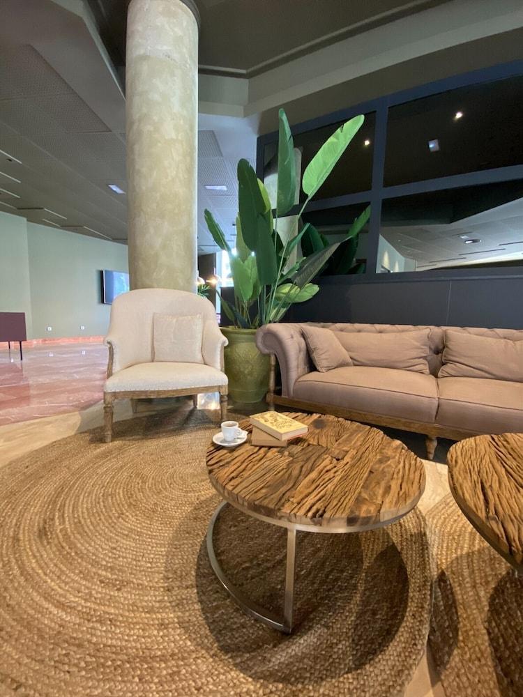 Hotel Sb Express Tarragona Ngoại thất bức ảnh
