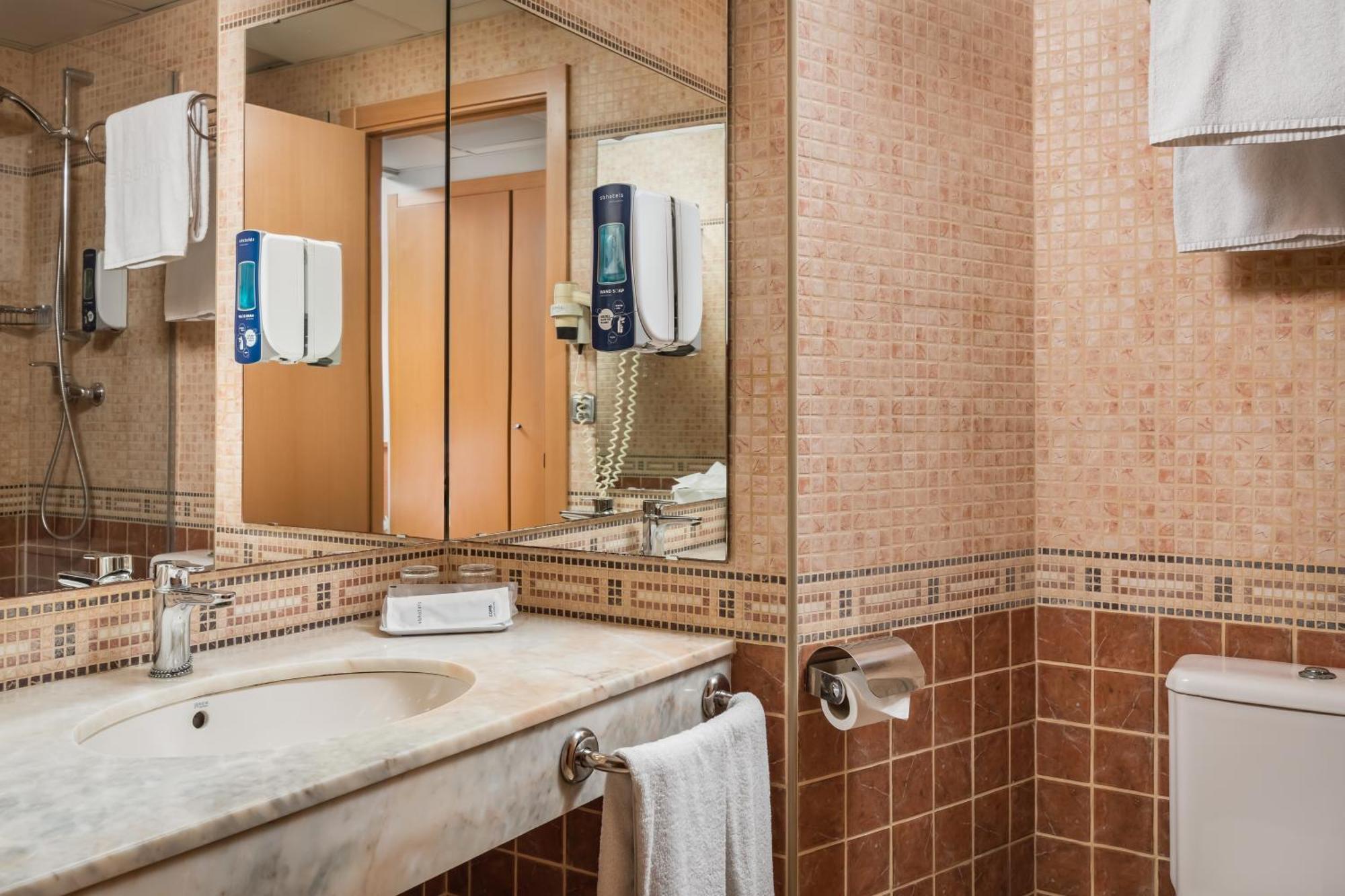 Hotel Sb Express Tarragona Ngoại thất bức ảnh